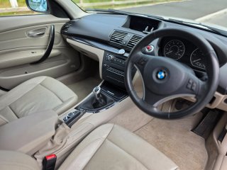 /photos/11528/d61bb9f6-253b-3d85-9bde-4469f4bf79d7_i320x240.jpg