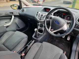 /photos/11528/fe80f8b2-371d-7a7a-16e3-afe9e99c67b9_i320x240.jpg